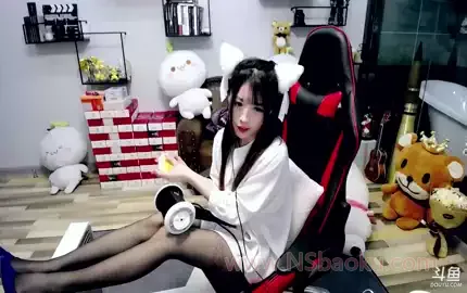 魔法森林中的宁静时刻 —— 小女巫露娜的甜美梦境-男士宝库