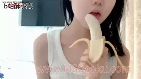 酥小熹_舌尖上的细腻触感——舔香蕉_-男士宝库