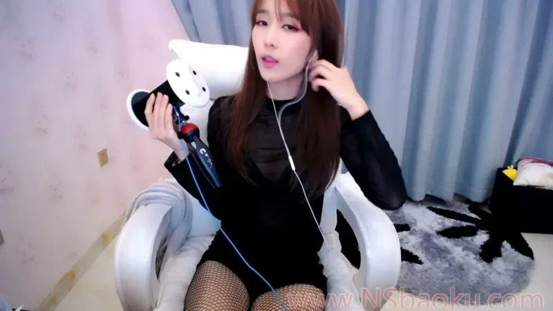 斗鱼虎牙 ASMR 丸子君 特别版：渔网袜的温柔触感-男士宝库